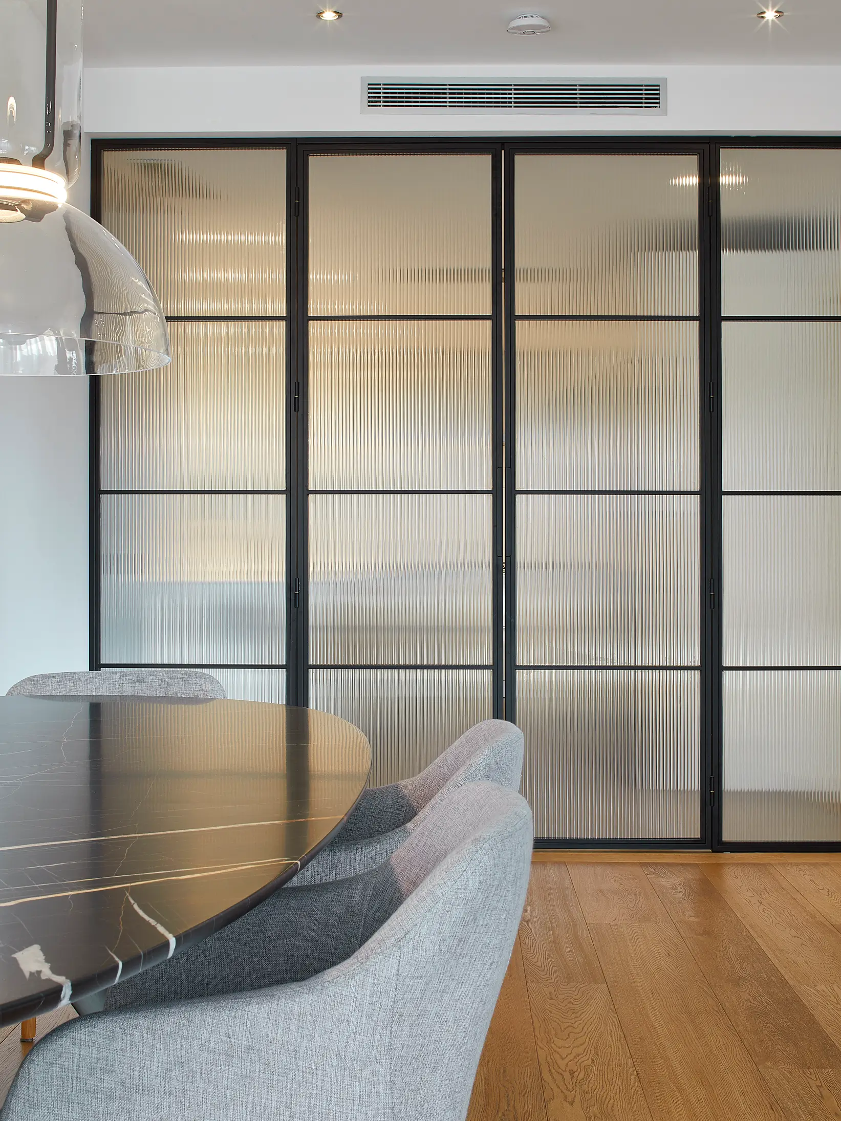 Turo Park 15 comedor mesa lampara cocina barcelona veronica mimoun