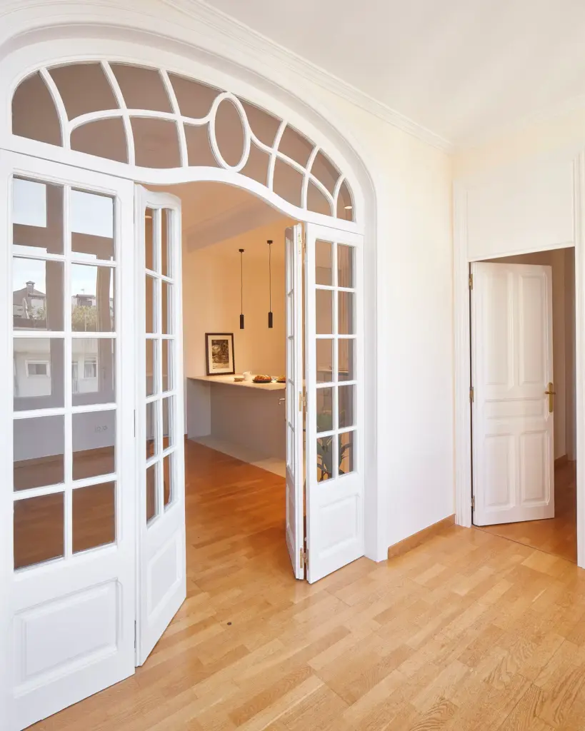 barcelona modernismo puerta veronica mimoun Portada