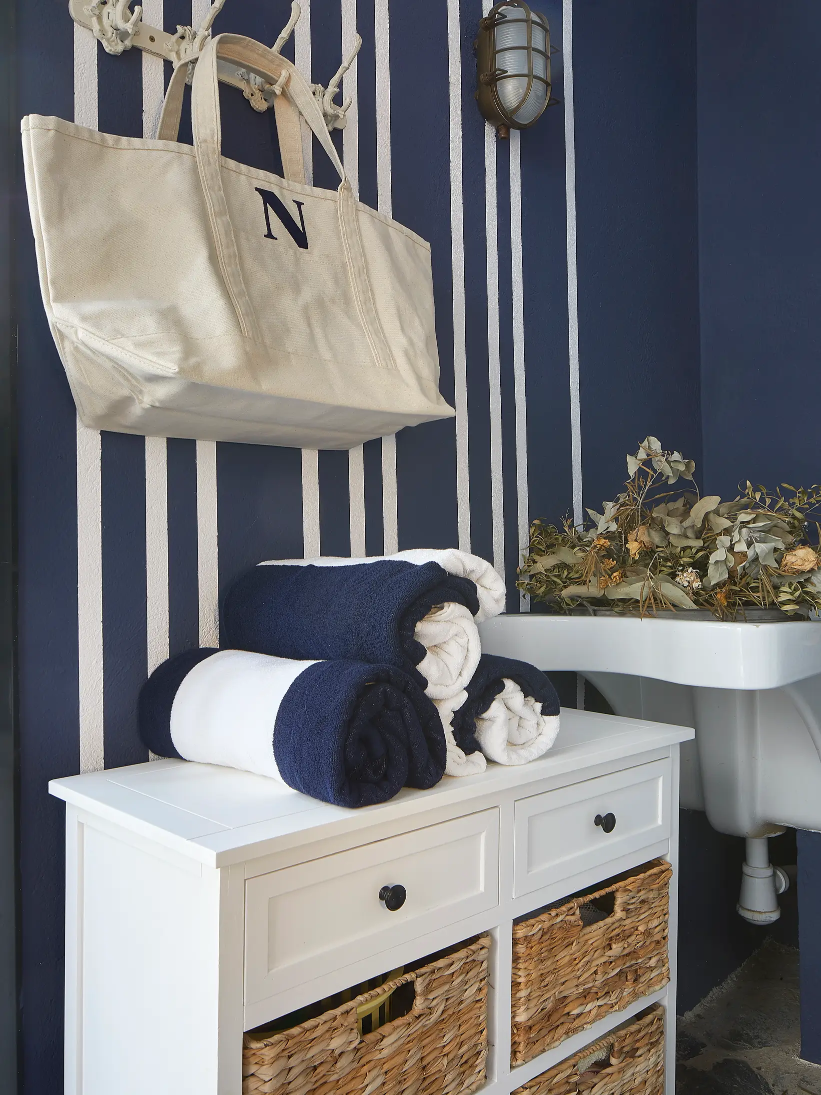 costa brava 26 lavadero azul mar mediterraneo verano veronica mimoun