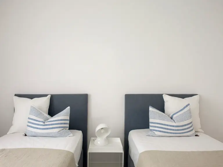 sitges 24 dormitorio azul marino